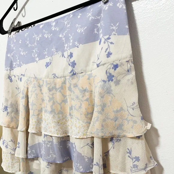 NEW Urban Outfitters Floral Print Ruffled Mini Skirt - Picture 2 of 7